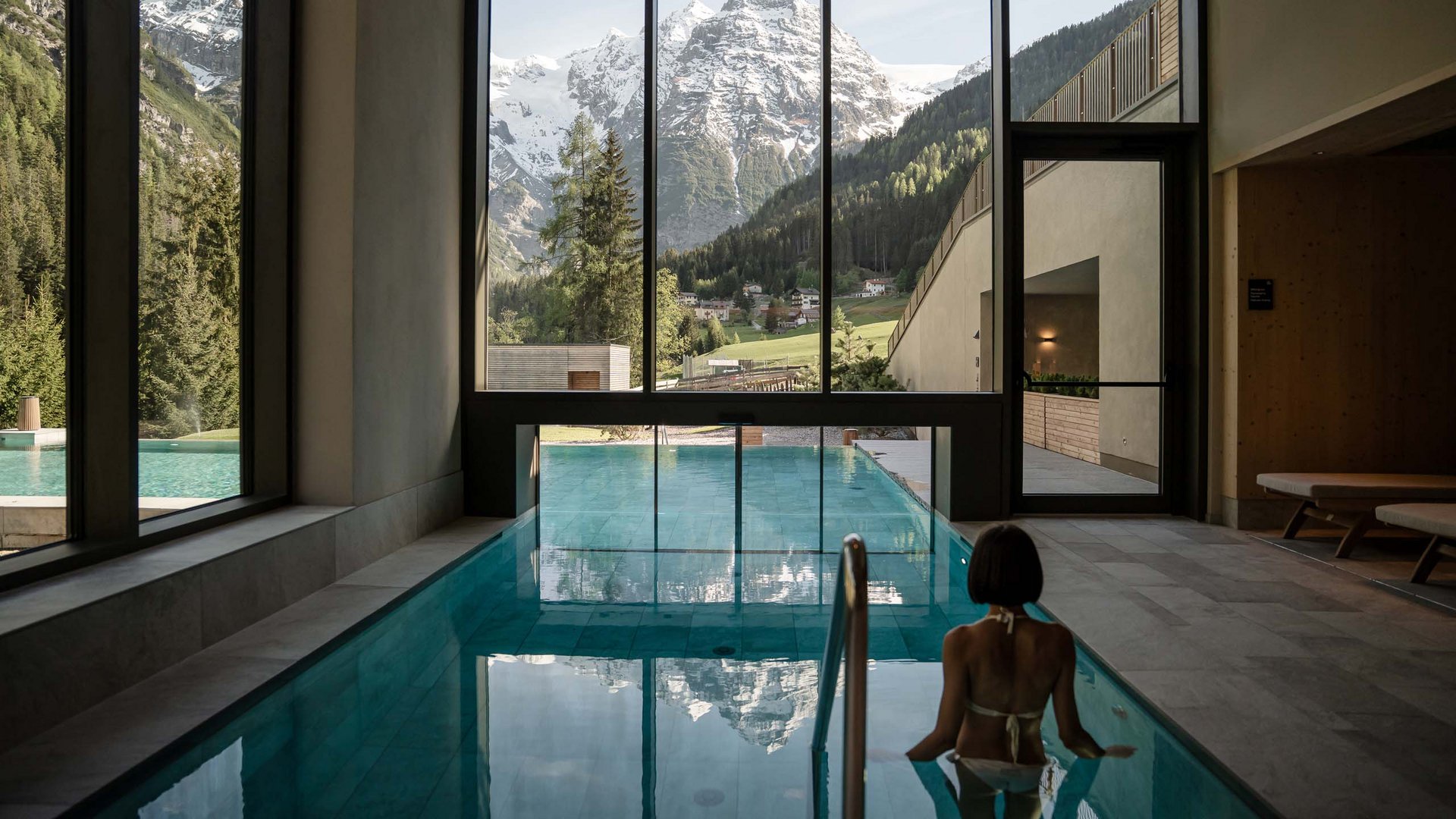 5_-_Hotel_Bella_Vista_Trafoi_-_Indoor___Outdoor_Pool.jpg