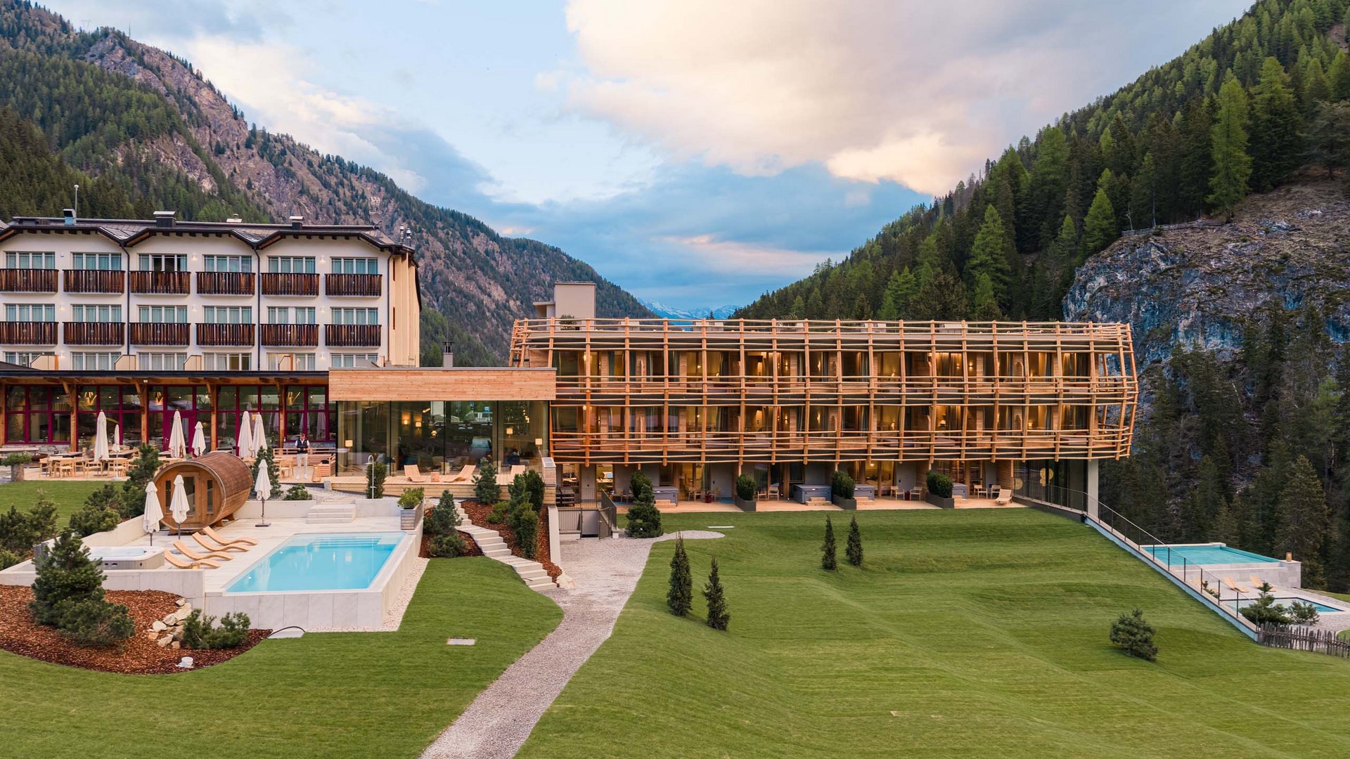 1_-_Hotel_Bella_Vista_-_Trafoi_Totale.jpg