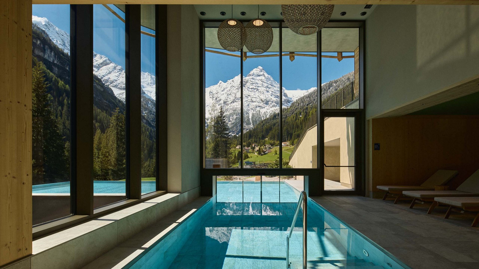 12_-_Hotel_Bella_Vista_-_Infinity_Pool_morgens_2026.jpg